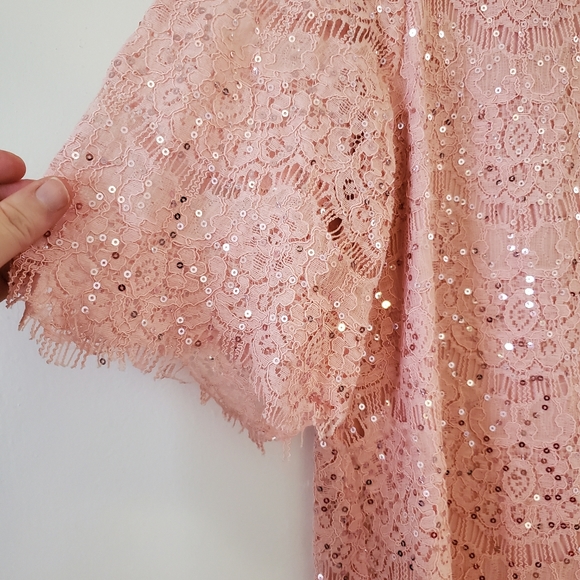 🌹Isaac Mizrahi Pink Sequin Top - Picture 6 of 8